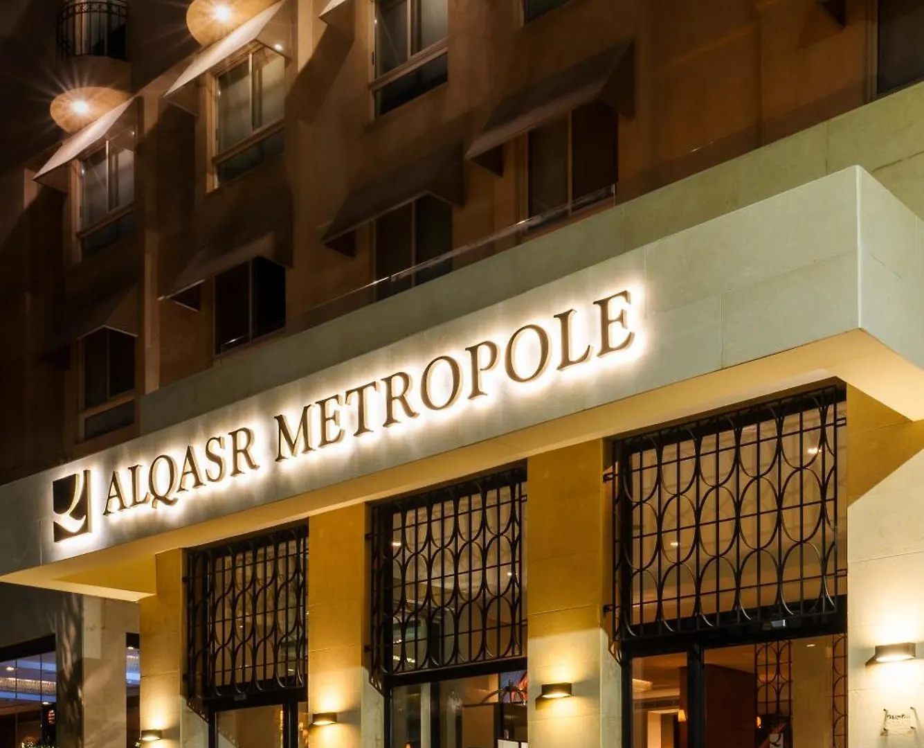 11 Business Hotels Near Orthodox Club That Deliver