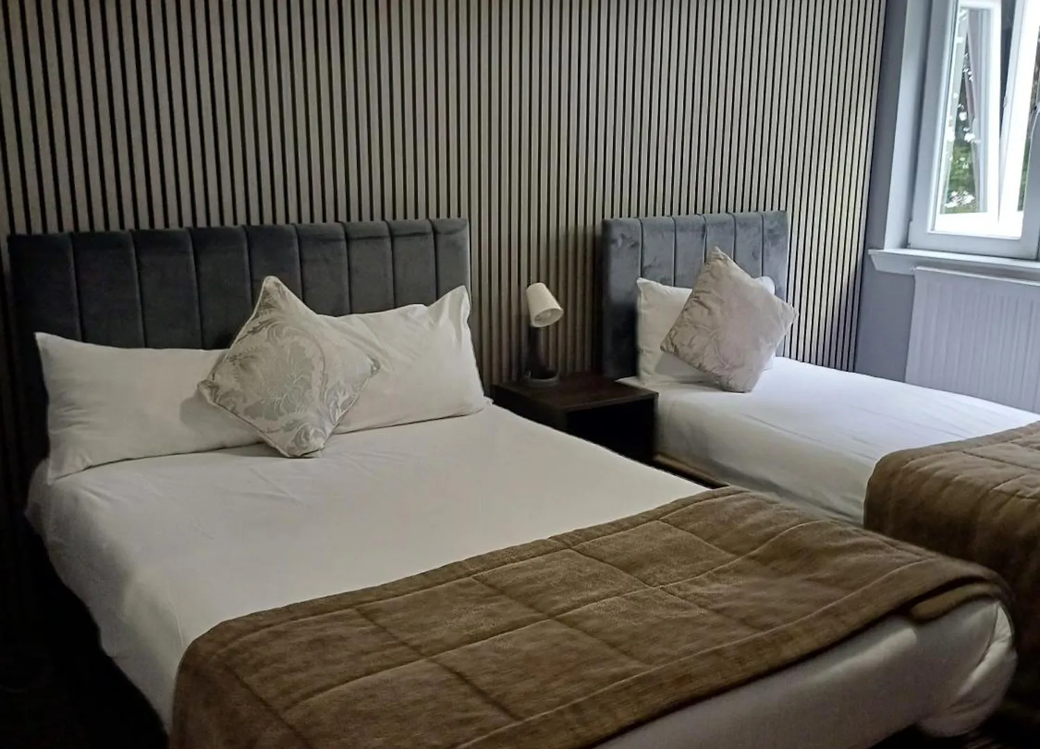 4 Smart Hotels Near Pollok Country Park Worth Booking