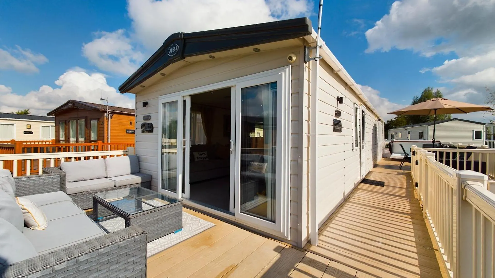 Staying In Lincolnshire: 6 Couples' Hotels Compared